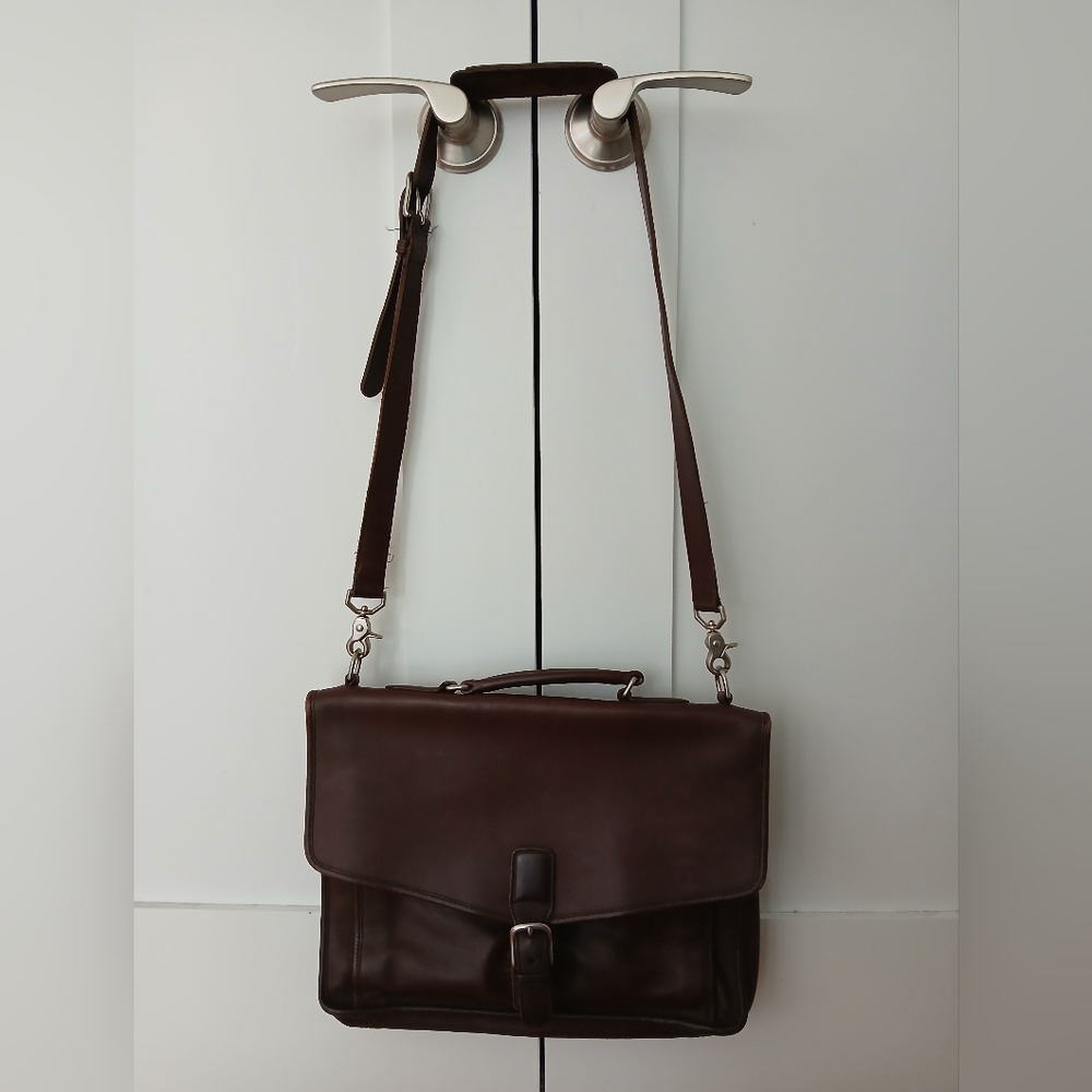 Elegant Brown Leather Men's Bag